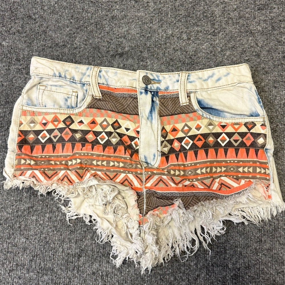 Cello Jeans Shorts Womens Size M Blue Tribal Print Frayed Raw Hem Cotton Denim